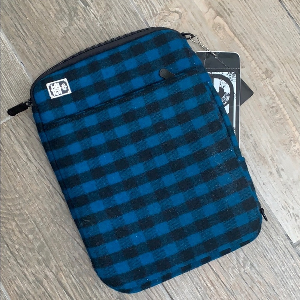 iPad case NWT